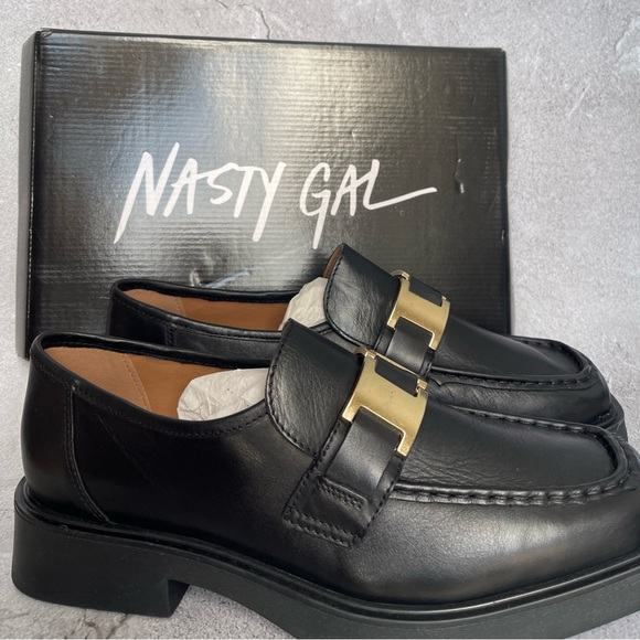 Nasty Gal 100% Leather Gold Buckle Chunky Loafers - Picture 5 of 8